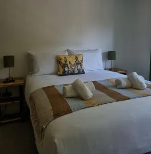 Deluxe Double Room - Lispapple Cross Roads