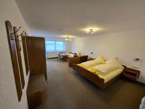 Pension Hauber - Kirschtortenzimmer mit Balkon - Todtmoos