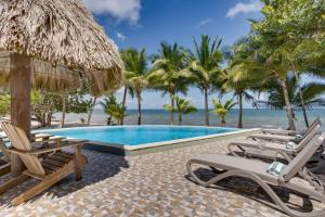 Beachfront Villa Deep Pool Sleeps 6 Private Suite