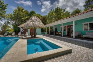 6-Guest Beachfront Oasis w Private Pool