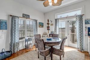 Beautiful By The Sea for 8