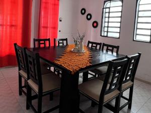 Casa Leonor Aire Acondicionado en Sala Cocina Comedor y habitaciones