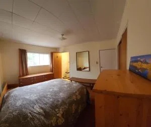 Cosy Ensuite Room 5 min drive to Downtown - New Hazelton