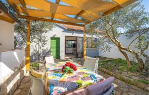 2 Bedroom Nice Home In Jezera