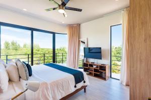 Tropical 2-Bedroom Mangrove View