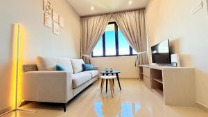 Iconic Regency Service Residences - Xins Home