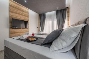 Seaside house with a swimming pool Privlaka, Zadar - 24270