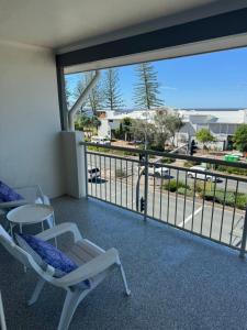 Ocean View - Alexandra Headlands Beachfront Unit