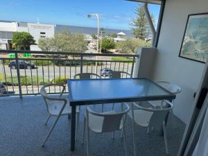 Ocean View - Alexandra Headlands Beachfront Unit