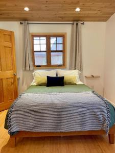 Comfy Studio near Trails & Beaches