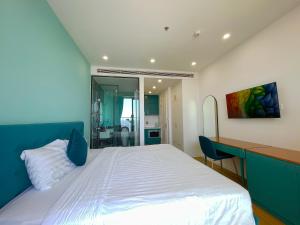 Golden Sunset apartment - Sea & Fireworks Retreat