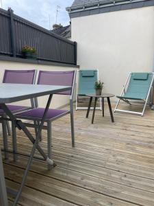 Plein centre Auray - Grand duplex 2 suites avec terrasse ensoleillée