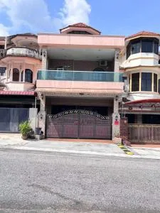 Menglembu Hill Home Stay - 斯里伊斯兰德