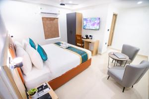 Sunrise Business Hotel, S R Nagar - Ameerpet