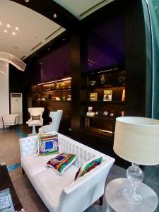 1BR in Makati Prime Location