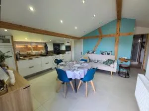 - - - - -Les Colombages - - - - Chambre d'hôtes-Gîte- Classement Gîte 3 étoiles - Lagarde