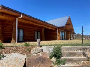 The Log House - Jindabyne
