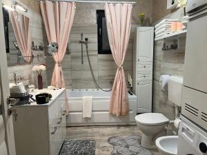 House of Roses Galati