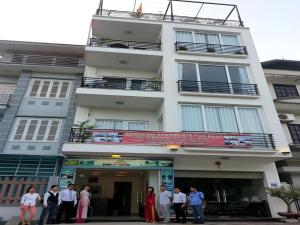 New Moon Hotel