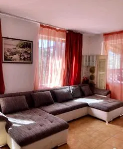 Къща в Поморие - Lŭka