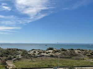 Port Camargue plage sud, Très bel appartement avec vue mer