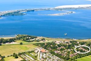 Holiday villa walking distance to North sea beach