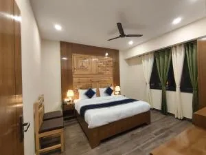 Aashiyana- The White Hill Hotel - Dwārāhāt