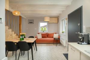 Domy Apartamentowe - Na Makowej