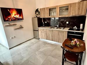 Το ΦΑΡΑΓΓΙ ΤΟΥ ΠΑΡΝΑΣΣΟΥ 4