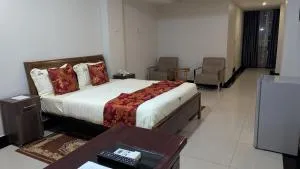 The Grand Plaza Hotel - Mengo