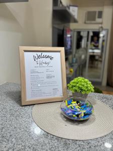 Relaxing Pasay Retreat Pool, WiFi & Gym Access