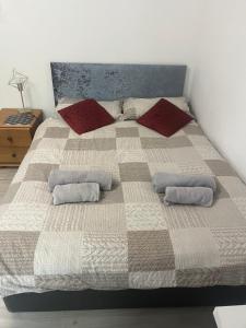 Central 4 Bed Flat in Islington London