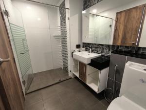 Dusit Grand Park 1, 2-Bedroom apartment with Forest View