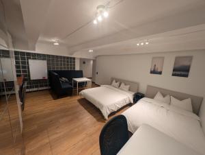 Dana-Entire Apartment Very Quiet and Central 2