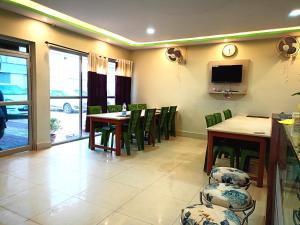 Sea Wander Beach Resort