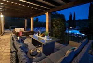 Owl Booking Villa Sion - Exclusive Holidays