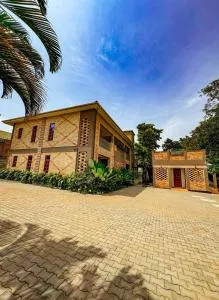 Tooro Green Courts - Sisa