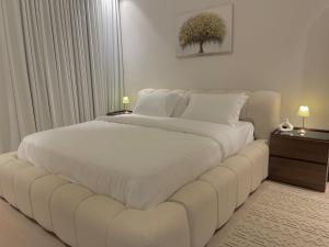 شقة انيقة غرفة وصالة بحي الياسمين دخول ذاتي Elegant Apartment in Yasmine District Room & Lounge