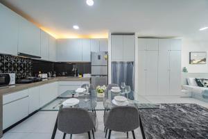 Kamala Natural Modern ApartmentHigh Speed WiFiBig Living Room