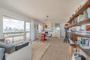 LECOMTE - The Shoreline Collection