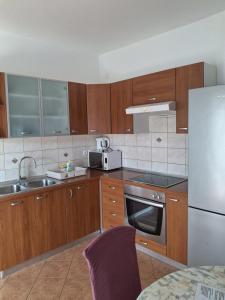 Seaview Apartments Kampor 3708