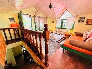 Frogs BNB Aviators Bungalow