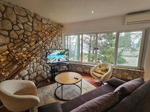 Novi Escape 2 Beachfront 4 Star Apartment