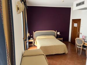 Triple Room room in Hotel Bologna