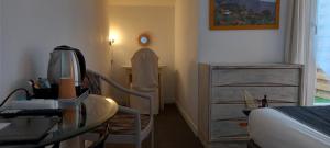 Hotels Le Parasol : photos des chambres