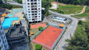 2-5pax Sunshine BeachFront, Wifi, 50"TV, FREE PARKING & POOL