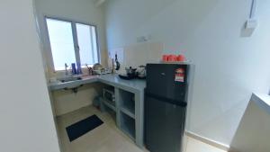 2-5pax Sunshine BeachFront, Wifi, 50"TV, FREE PARKING & POOL