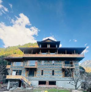 The Shaurn Hotel & Resort
