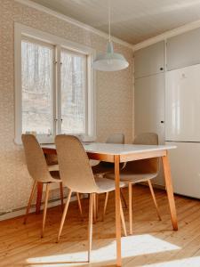 Charming house with wood stove near lake