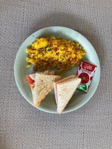 Check Inn Homes, Rishikesh Tapovan